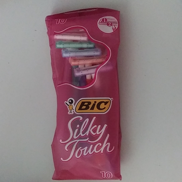 Bic Silky Touch Women's Razor 10 Pack/Razor - Picture 3 of 3